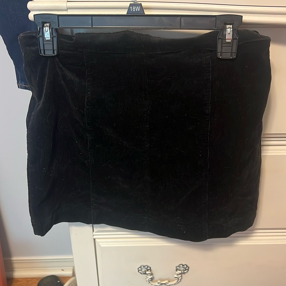 Skirt!